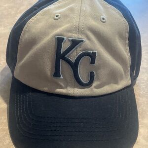 KANSAS CITY ROYALS ‘47 BRAND HAT FITTED MEDIUM